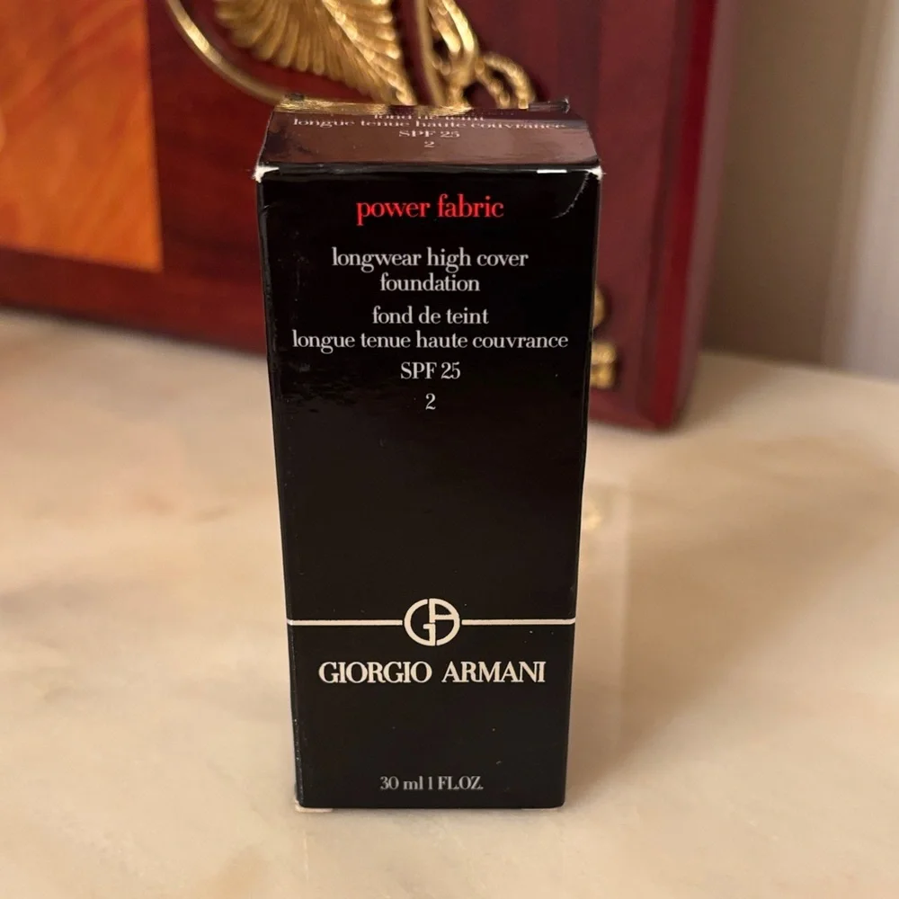 Giorgio Armani Power Fabric longwear high cover foundation SPF 25, 2